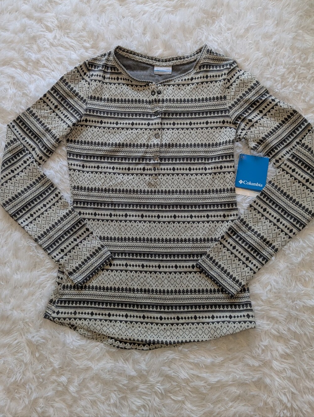 Columbia long sleeve Top, Gray Black , Size Medium NWT - Picture 3 of 13